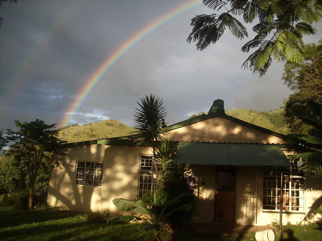 Hotel Bushwhacked Barberton Extérieur photo